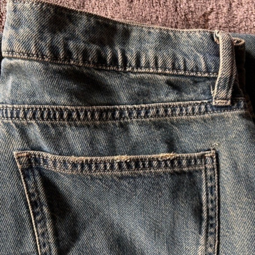 Arizona Jean Co Low RiseBaggy Jeans Size 6 Distressed Wide Leg Medium Wash Denim - Picture 10 of 11